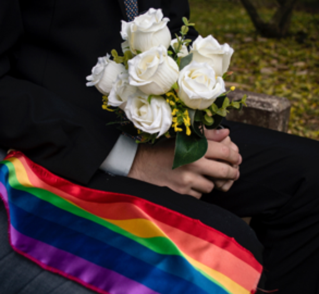 Photographer fights 'non-discrimination' demands that violate faith